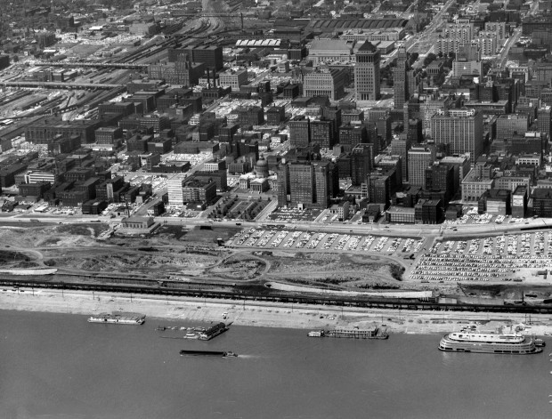 A Look Back: Gateway Arch construction